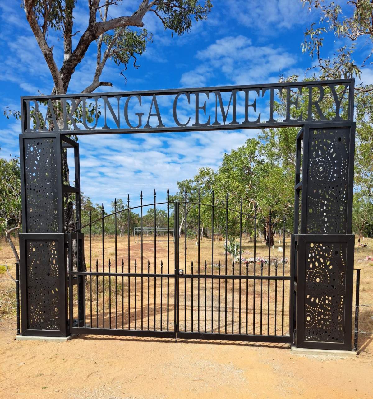 Barunga Cemetery Arch