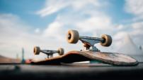 Stock image of old skateboard 
